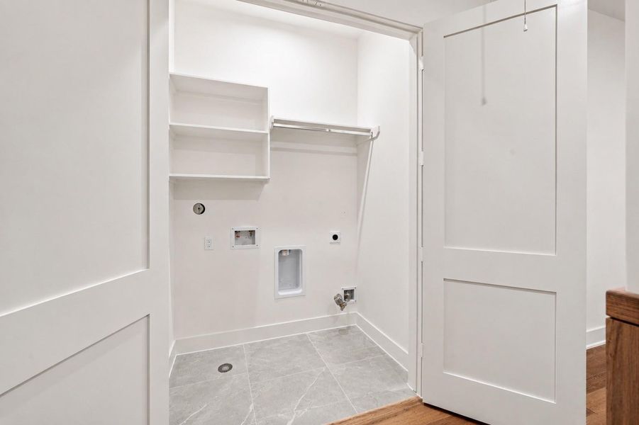 Spacious, unfurnished interior of a new home in , Houston (Image 22).
