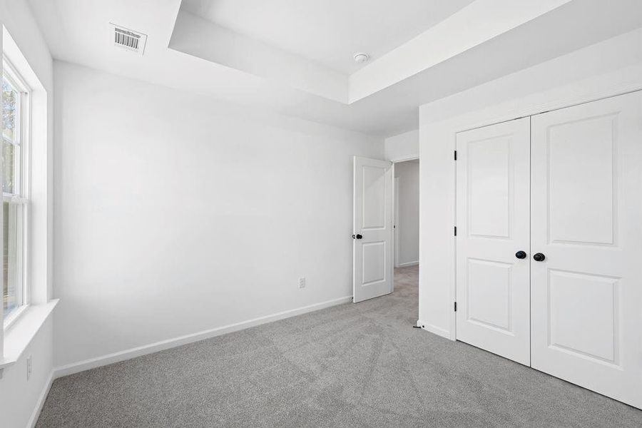 Spacious, unfurnished interior of a new home in Auburn Glen, Dacula (Image 22).