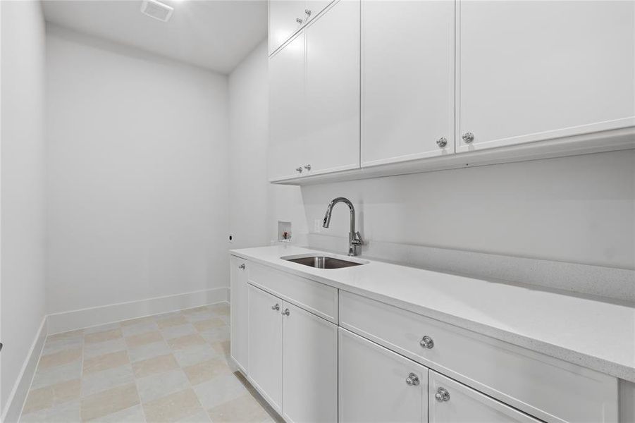 Furnished interior view inside a new home in , Dallas (Image 17).