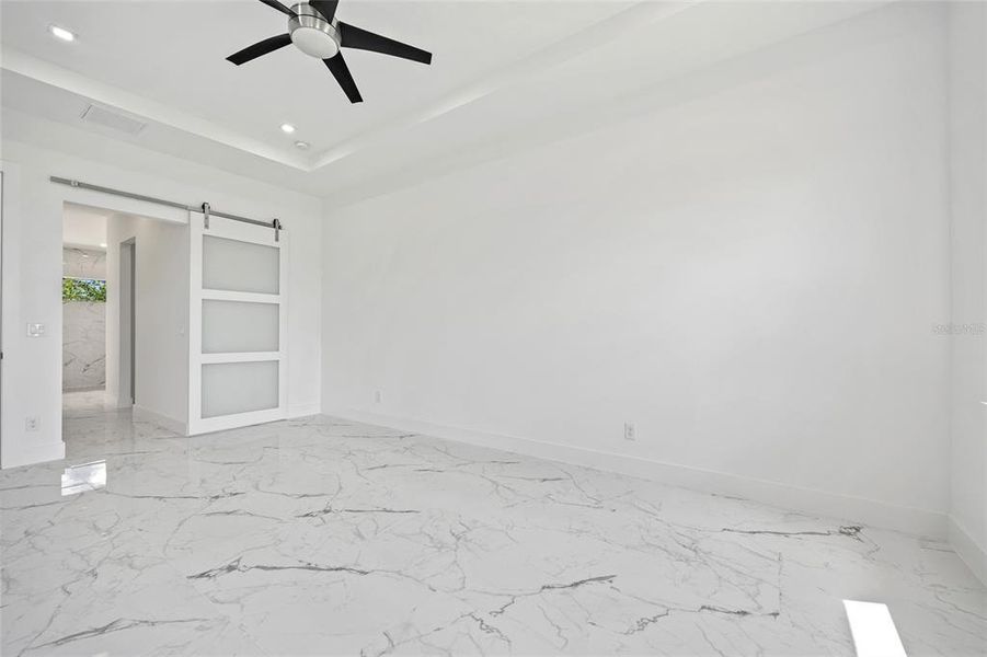 Spacious, unfurnished interior of a new home in , Punta Gorda (Image 29).