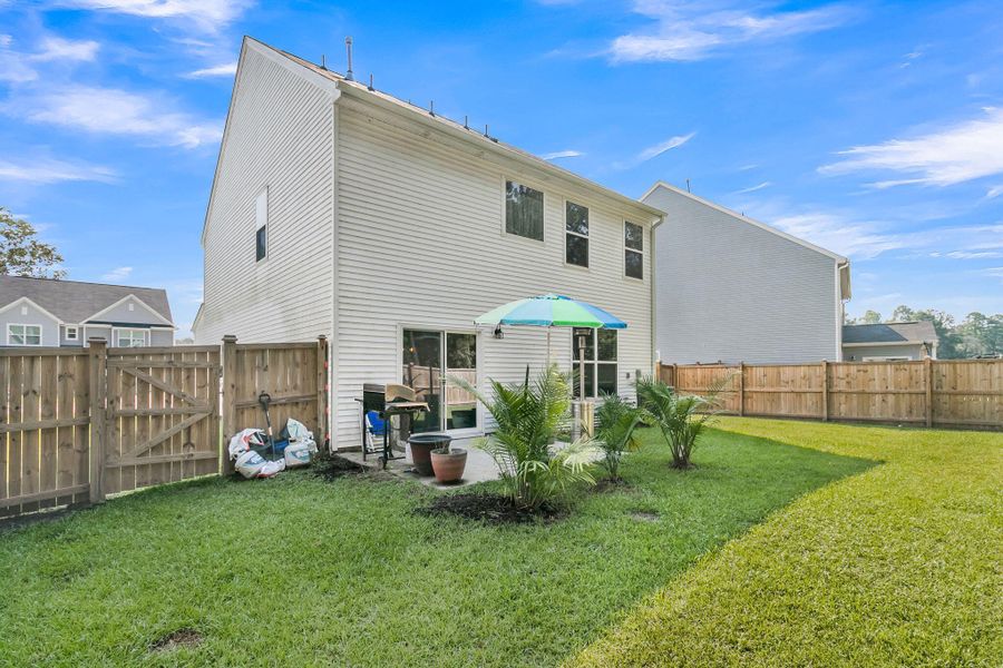 Exterior details and patio area of a home in , Moncks Corner (Image 3).