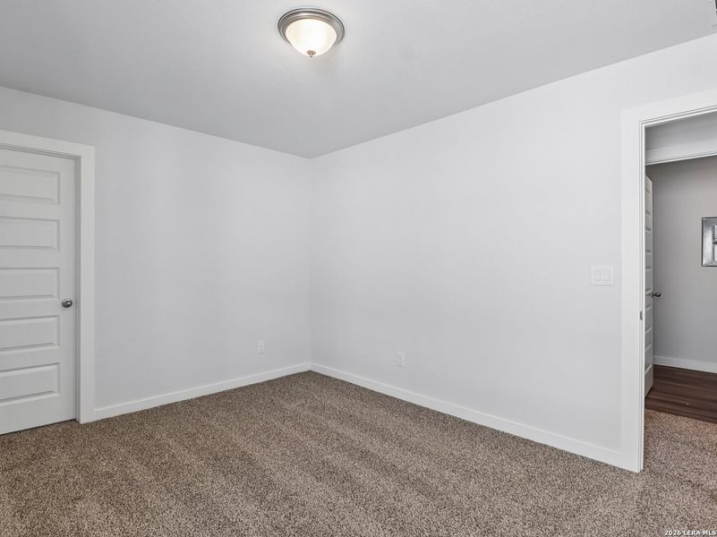 Spacious, unfurnished interior of a new home in Talley Fields, San Antonio (Image 22).