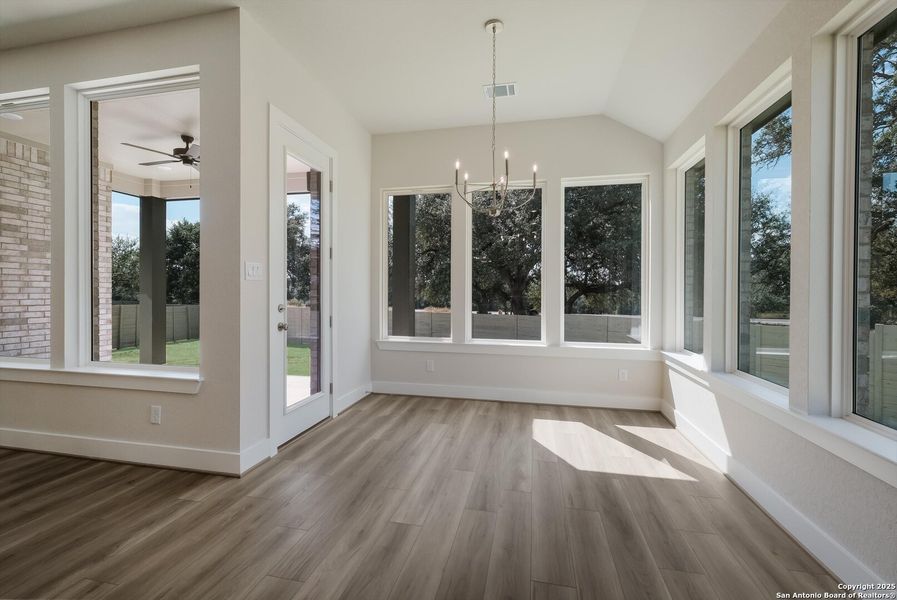 Spacious, unfurnished interior of a new home in The Grove at Vintage Oaks, New Braunfels (Image 17).