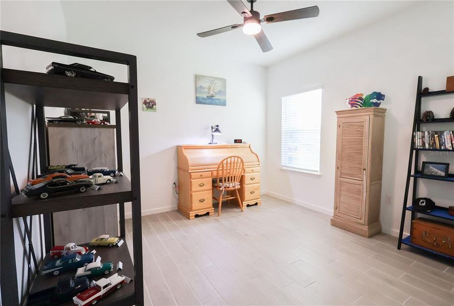 Furnished interior view inside a new home in , Dunnellon (Image 11).