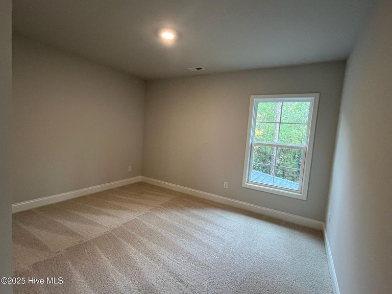 Spacious, unfurnished interior of a new home in Palmetto Creek, Bolivia (Image 30).