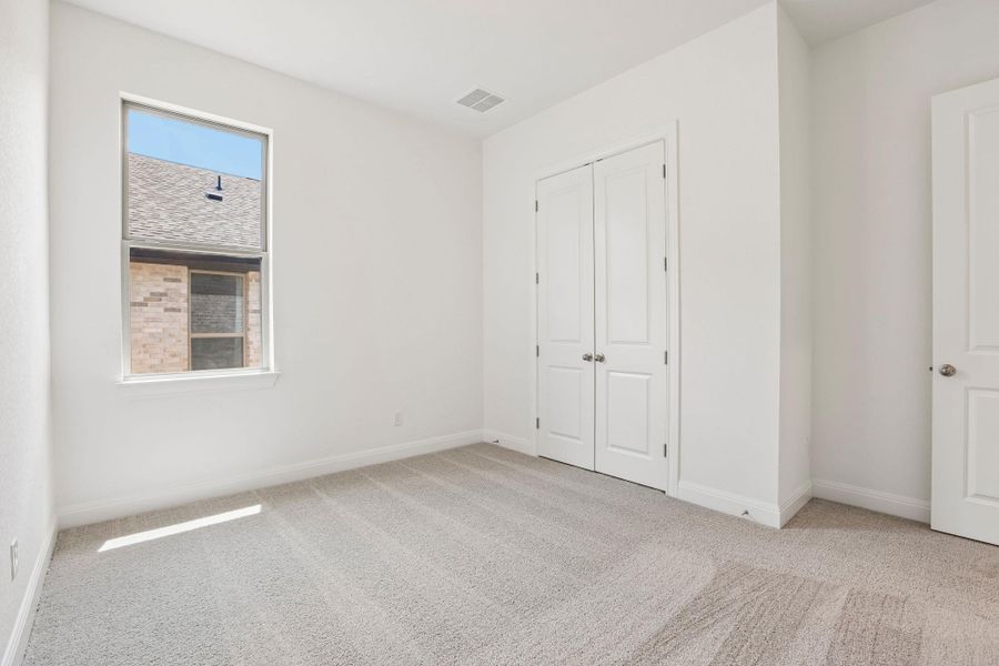 Spacious, unfurnished interior of a new home in 6 Creeks, Kyle (Image 28). Spacious, unfurnished interior of a new home in 6 Creeks, Kyle (Image 28).