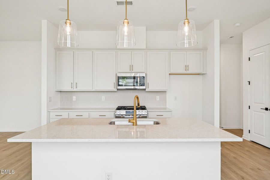 12-web-or-mls-Quarry Rd-S1410-012