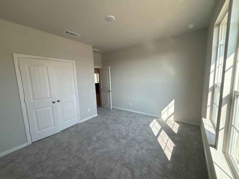 Spacious, unfurnished interior of a new home in Waterford Park, Weatherford (Image 8). Spacious, unfurnished interior of a new home in Waterford Park, Weatherford (Image 8).