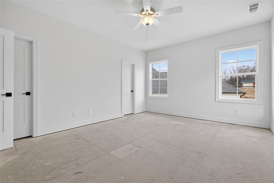 Spacious, unfurnished interior of a new home in , Suwanee (Image 61).