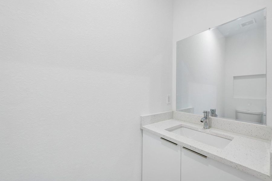 16-web-or-mls-S Castle Cir-S2204-016