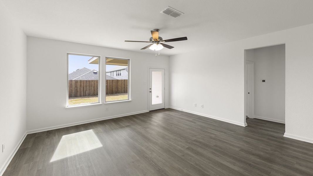 Spacious, unfurnished interior of a new home in Keeneland, Aubrey (Image 18). Spacious, unfurnished interior of a new home in Keeneland, Aubrey (Image 18).