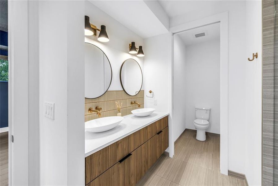 Furnished interior view inside a new home in East Oak Townhomes, Tampa (Image 5).