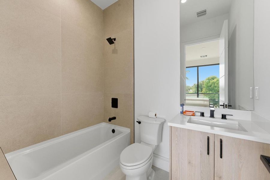 9 Dock St West Palm Beach FL 23