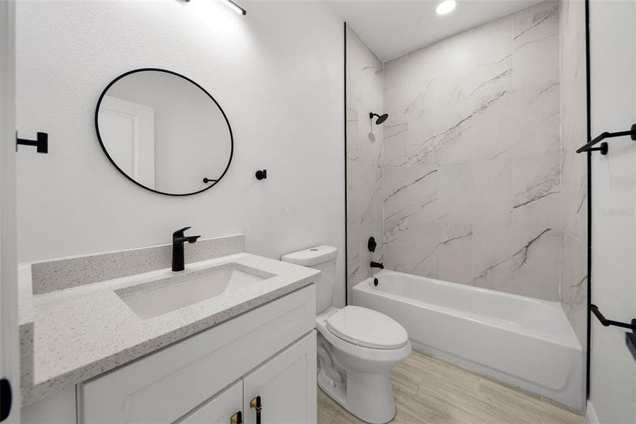 Furnished interior view inside a new home in , Orlando (Image 5).