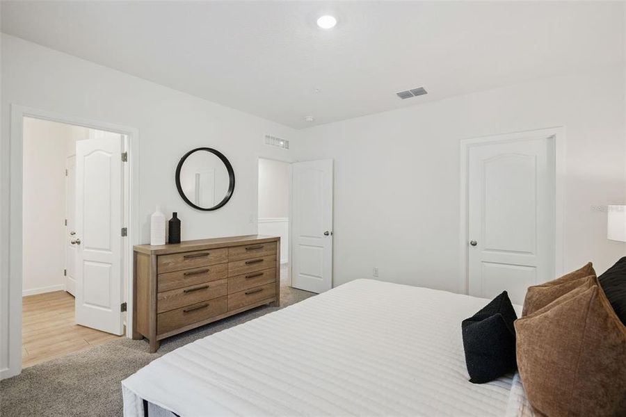 Furnished interior view inside a new home in Oak Pointe, Apopka (Image 4). Furnished interior view inside a new home in Oak Pointe, Apopka (Image 4).