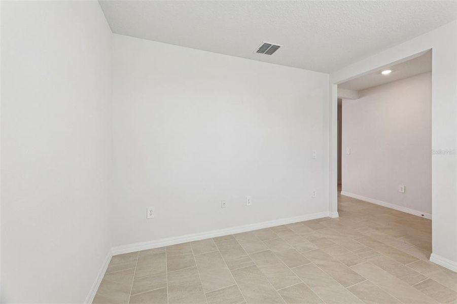 Spacious, unfurnished interior of a new home in Wynnstone - Signature Series, Davenport (Image 18).