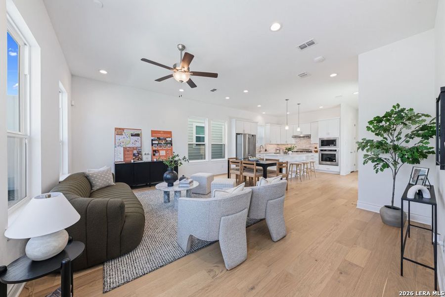 Furnished interior view inside a new home in Town Creek, New Braunfels (Image 19). Furnished interior view inside a new home in Town Creek, New Braunfels (Image 19).