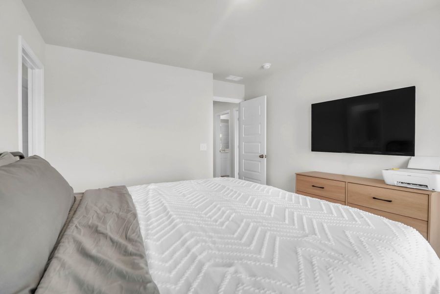 Furnished interior view inside a new home in Sweetgrass at Summers Corner: Arbor Collection, Summerville (Image 38).