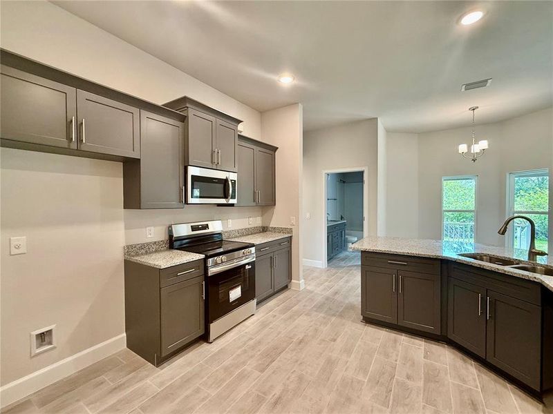 Furnished interior view inside a new home in Port Charlotte, Port Charlotte (Image 4).