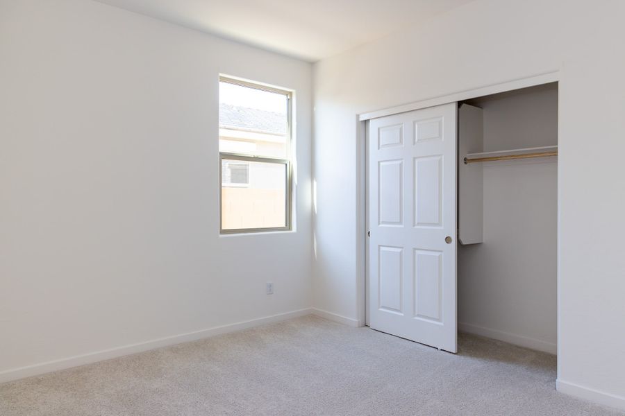 Spacious, unfurnished interior of a new home in Rancho Santa Rosa, Maricopa (Image 15).