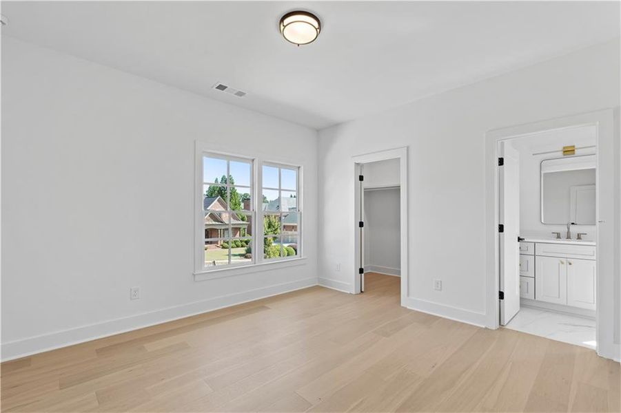 Spacious, unfurnished interior of a new home in , Suwanee (Image 47).