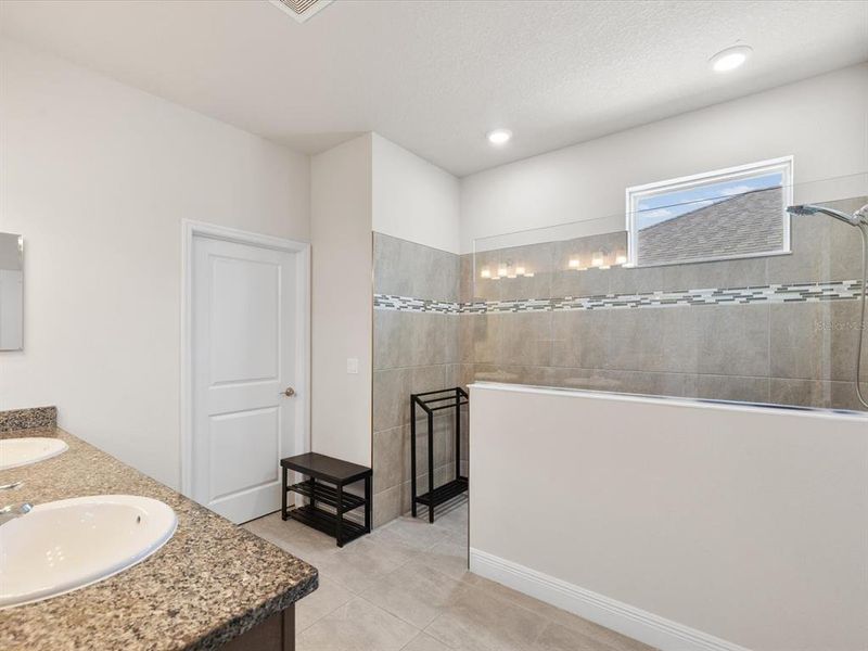 Furnished interior view inside a new home in , Hudson (Image 7).