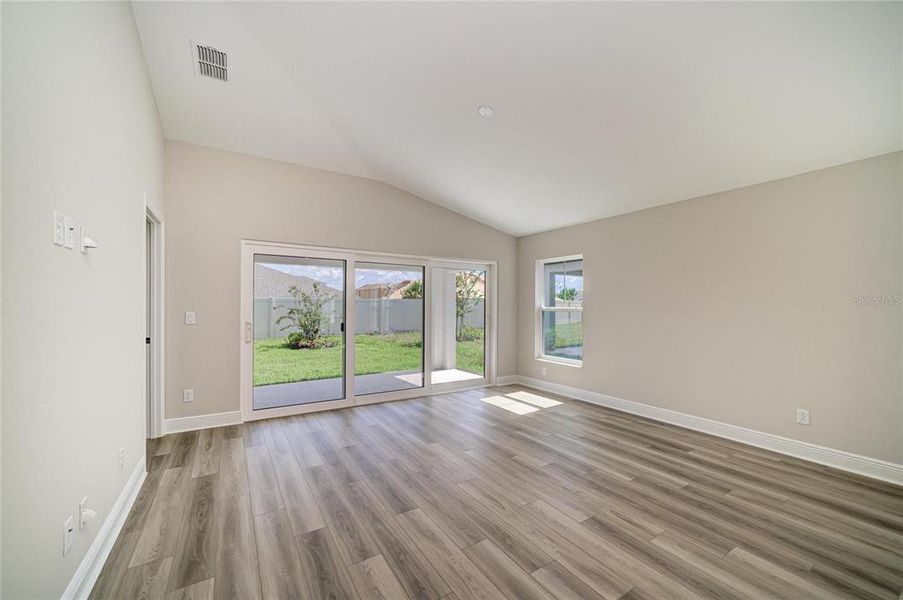 Spacious, unfurnished interior of a new home in Crosswind Point, Parrish (Image 13).