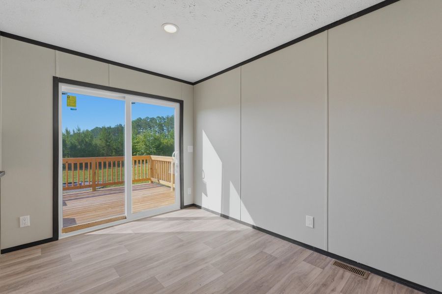 Spacious, unfurnished interior of a new home in , Cross (Image 12).