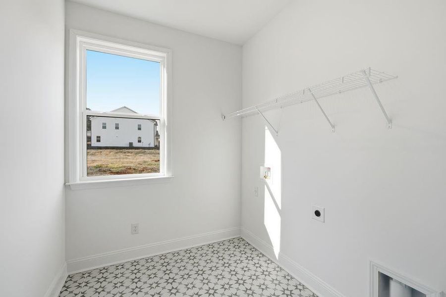 Spacious, unfurnished interior of a new home in Reserve at Hickory Walk, Kennesaw (Image 39).