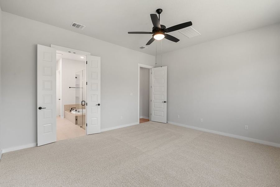 Spacious, unfurnished interior of a new home in Capitol Collection at Lariat, Liberty Hill (Image 33). Spacious, unfurnished interior of a new home in Capitol Collection at Lariat, Liberty Hill (Image 33).