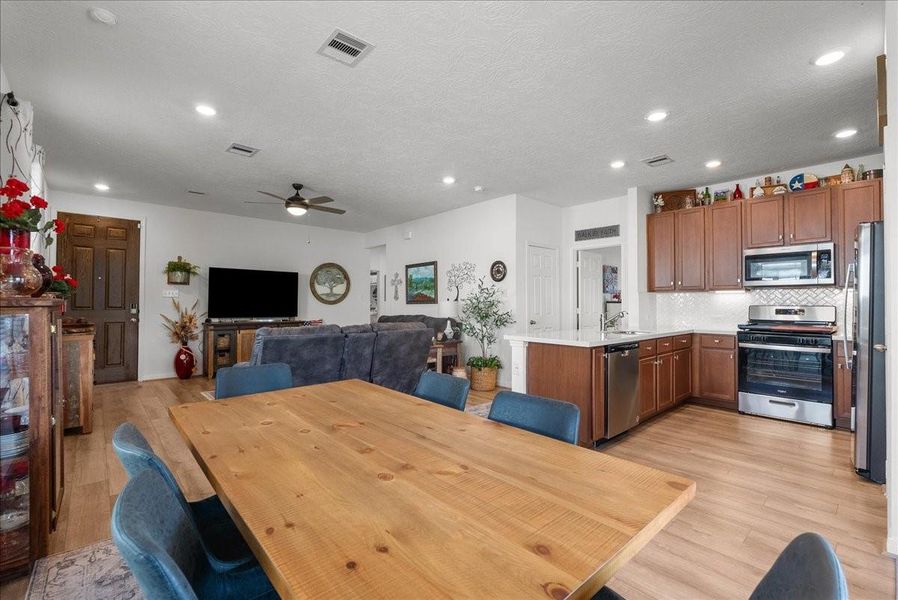 Furnished interior view inside a new home in , Alvin (Image 8). Furnished interior view inside a new home in , Alvin (Image 8).