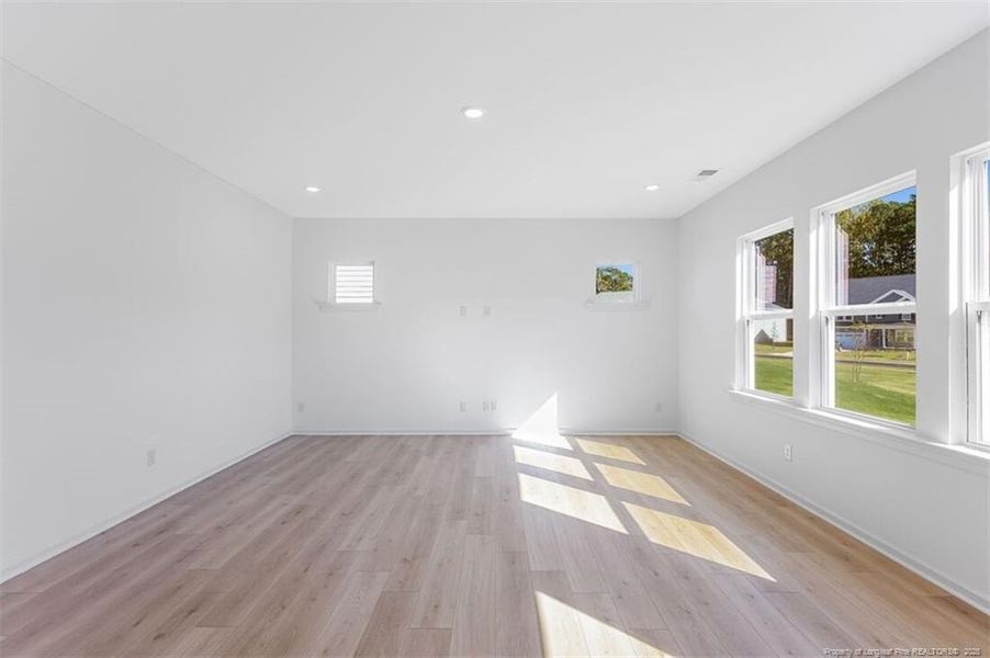 547 Claftin Street - Ready Now!