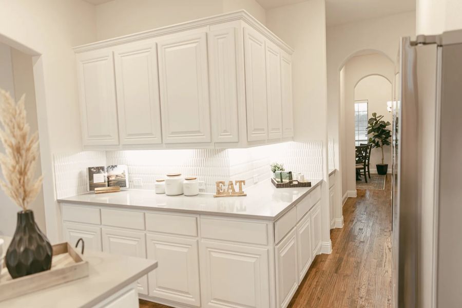 Representative furnished interior of a home built from the Newport (Side) by Stonehollow Homes in Sister Grove II, Van Alstyne (Image 15).