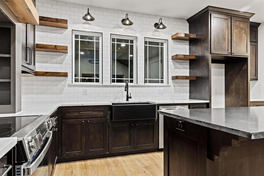Furnished interior view inside a new home in , Bonham (Image 12).
