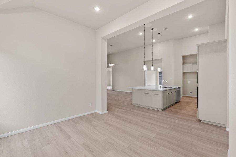 Spacious, unfurnished interior of a new home in Escondido, Magnolia (Image 27).
