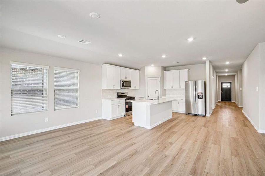 Photo is not of the actual home, but is an inspirational photo of builder’s model home and may depict options, furnishings, and/or decorator features that are not included. Photo is not of the actual home, but is an inspirational photo of builder’s model home and may depict options, furnishings, and/or decorator features that are not included.