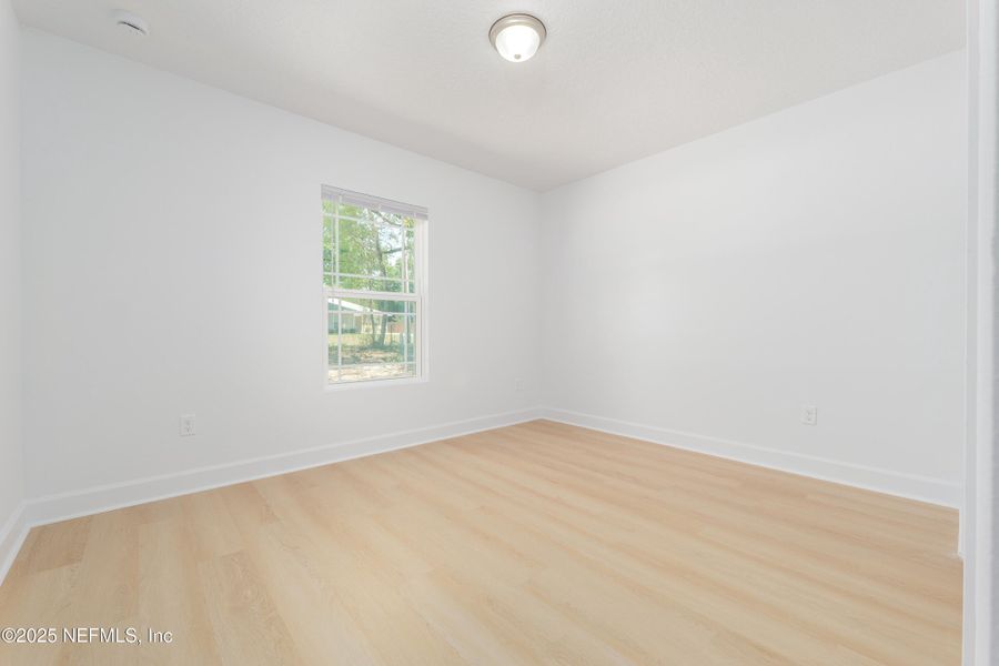 Spacious, unfurnished interior of a new home in , Keystone Heights (Image 12).