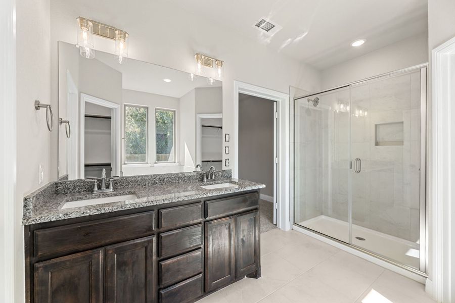 Furnished interior view inside a new home in Fair Oaks, Bridgeport (Image 13).