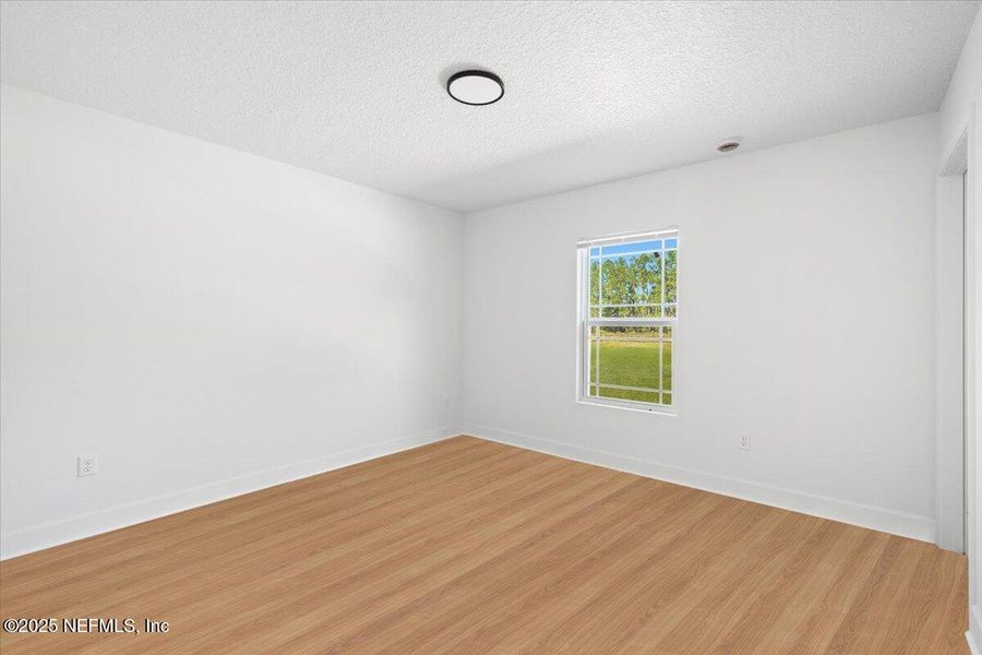 Spacious, unfurnished interior of a new home in , Keystone Heights (Image 19).