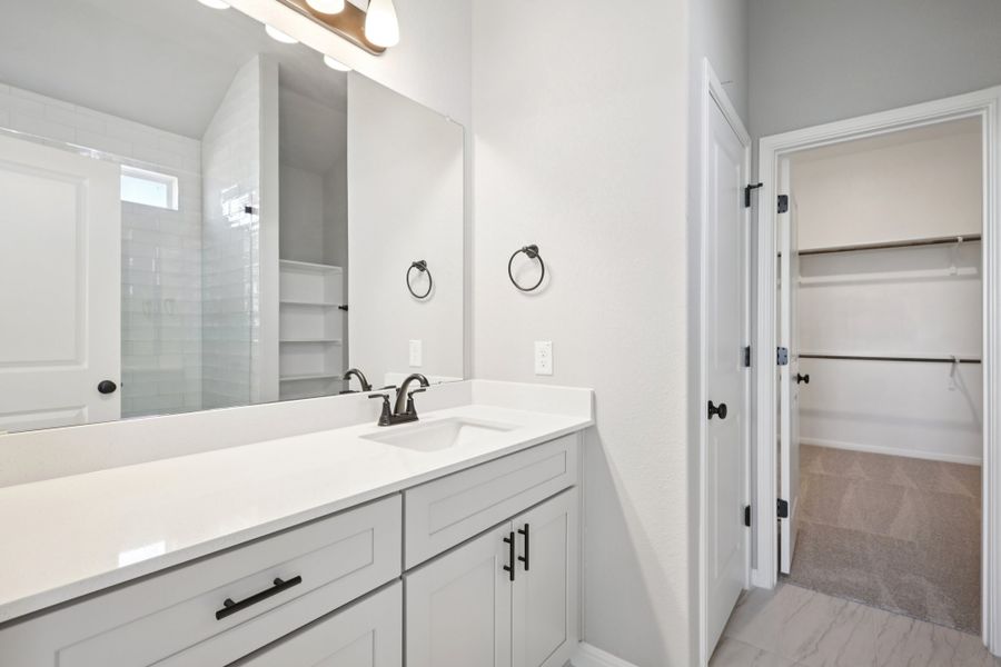 Furnished interior view inside a new home in Porter Country, Buda (Image 11).