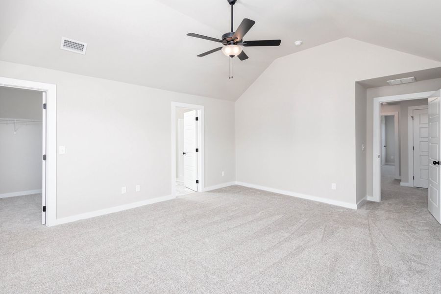 Representative unfurnished interior of a home built from the Linden by Nason Homes in Brady Estates, Murfreesboro (Image 27).