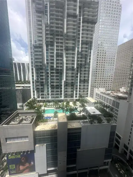 Condo located in Miami, FL showcasing its design and architecture (Image 11).