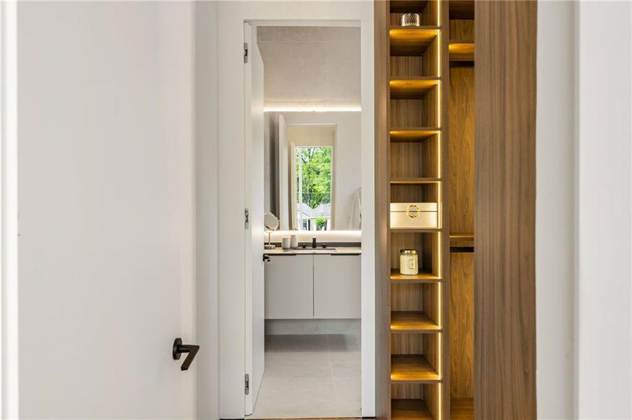 Image 84 of a home in .