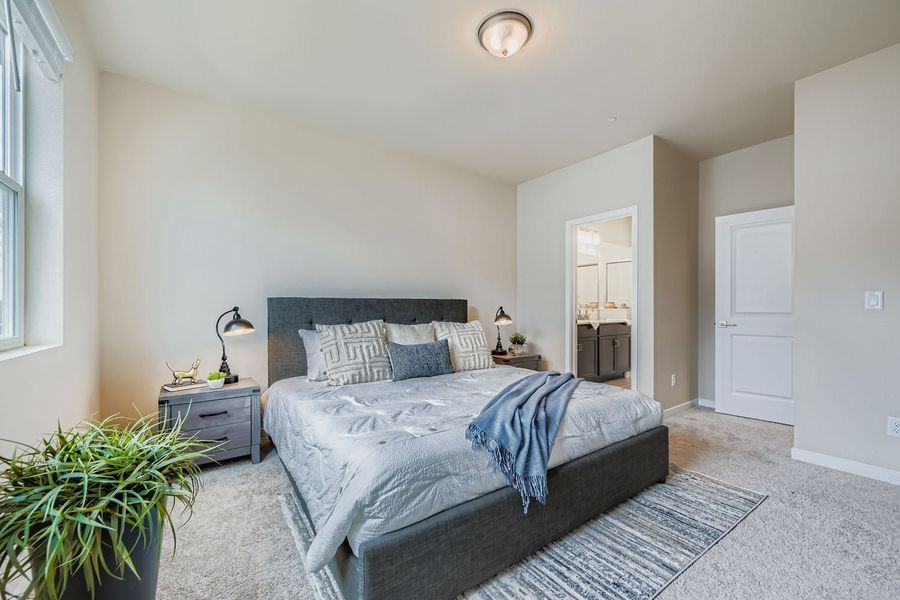 2773 Bear Springs Cir, Longmont, CO.  - Slide 14