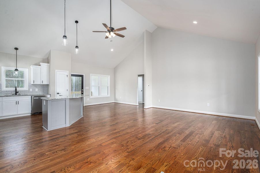 Spacious, unfurnished interior of a new home in , Vale (Image 22).