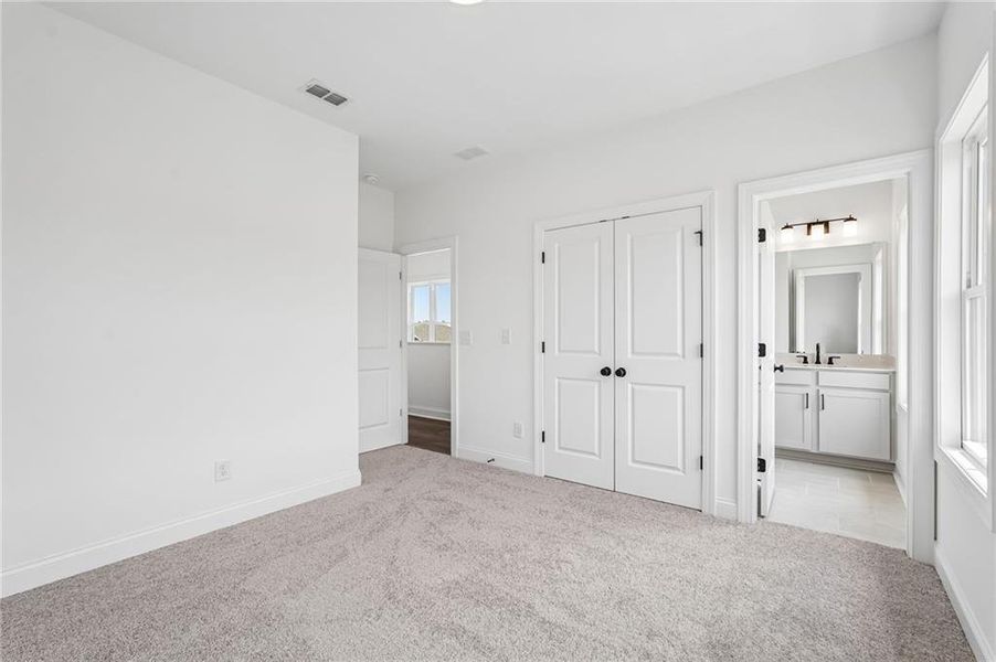 Spacious, unfurnished interior of a new home in Millcroft Townhomes, Buford (Image 45). Spacious, unfurnished interior of a new home in Millcroft Townhomes, Buford (Image 45).