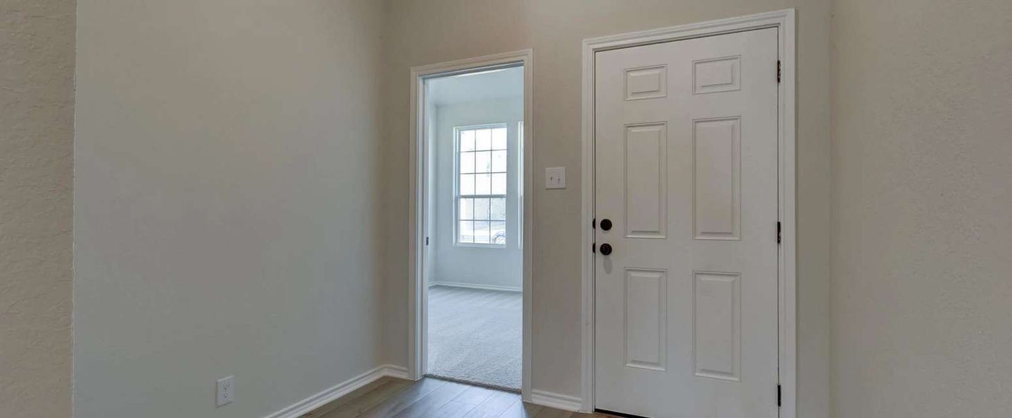 Representative unfurnished interior of a home built from the Sage by Ashton Woods in Arcadia Ridge, San Antonio (Image 14).