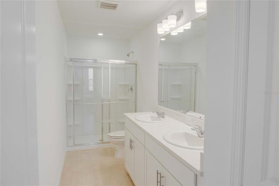 Furnished interior view inside a new home in , Sarasota (Image 6).