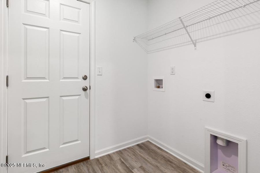 Spacious, unfurnished interior of a new home in , Jacksonville (Image 26).