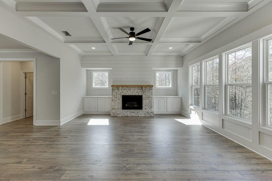 Spacious, unfurnished interior of a new home in , Bishop (Image 54).